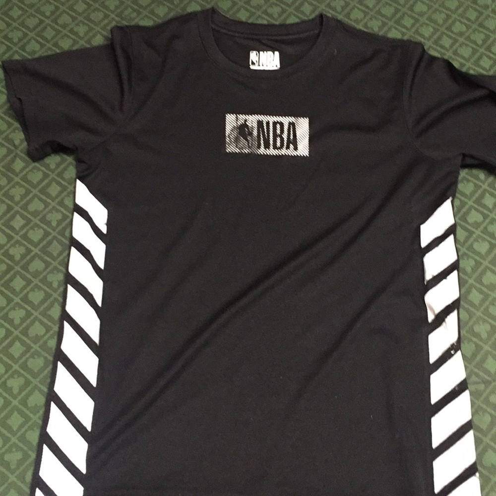 NBA warmup boys size large